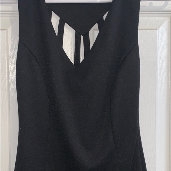 Low back Black dress - Picture 4 of 4